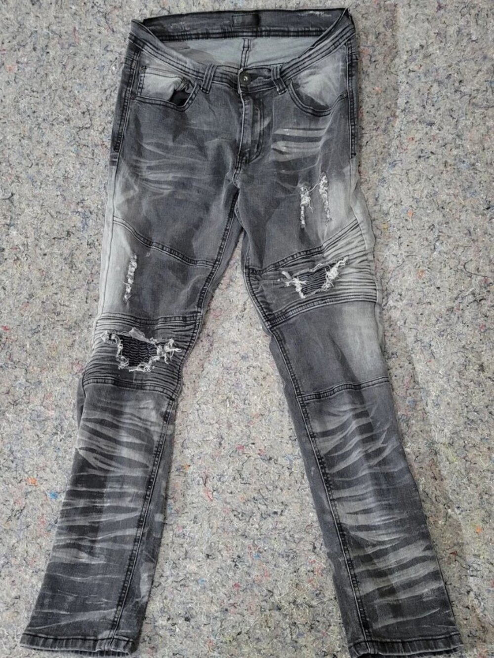 Bleecker & Mercer Jeans slim taper fit 30 x 32 mens gray wash heavily distressed